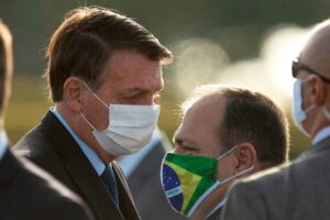 Leia mais sobre o artigo Bolsonaro defende Pazuello na Saúde: ‘Excepcional trabalho’