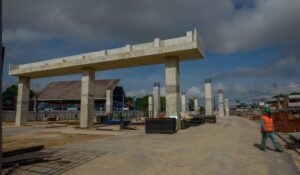 Read more about the article Prefeitura avança com obras no complexo viário na entrada do Manoa