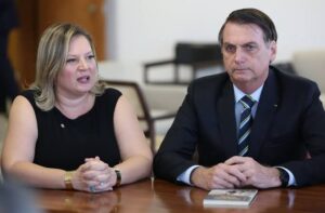 Leia mais sobre o artigo Bolsonaro sobre candidatura de Joice Halssemann: ‘Qualquer um tem mais chances’
