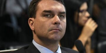 PGR diz que decisão sobre foro a Flávio Bolsonaro não desrespeitou STF