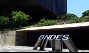 Leia mais sobre o artigo BNDES seleciona consórcio para preparar desestatização dos Correios