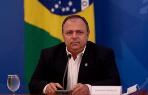 Read more about the article Bolsonaro decide efetivar Pazuello como ministro da Saúde