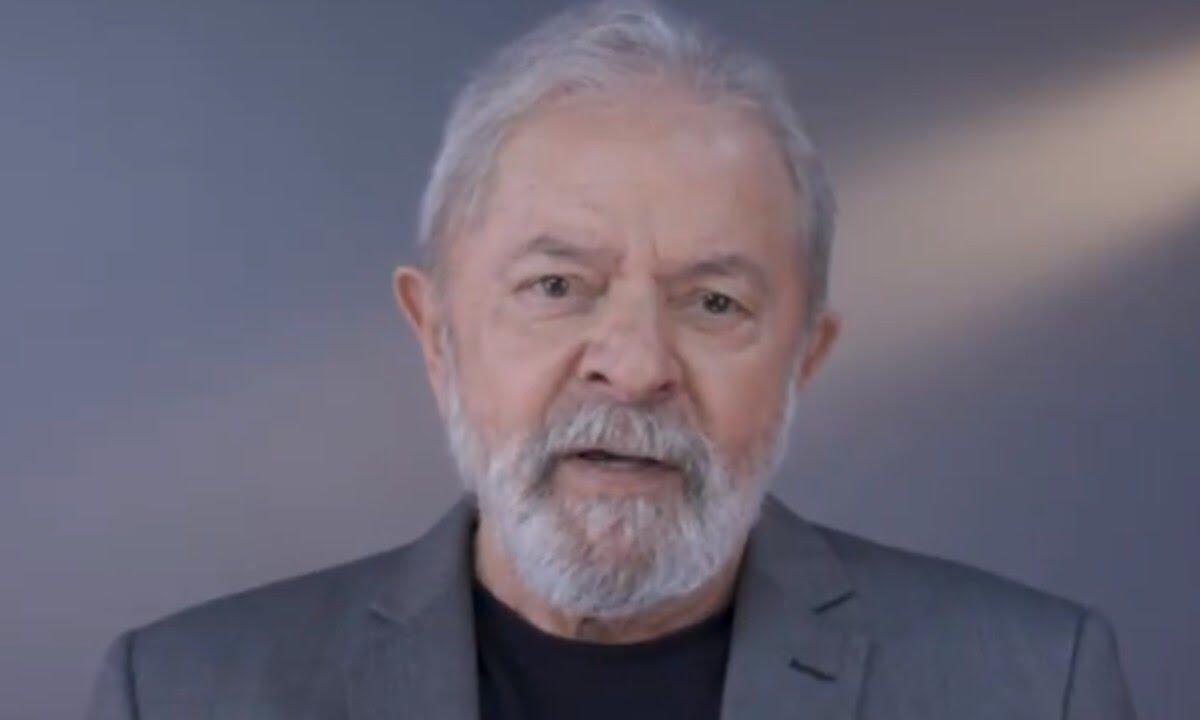 Você está visualizando atualmente Lula diz que apoiará candidato de outro partido que tiver chance de derrotar Bolsonaro