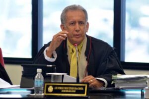 Leia mais sobre o artigo Carlos Almeida consegue nova liminar para reaver cargos da vice-governadoria