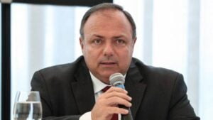 Leia mais sobre o artigo Ministro Eduardo Pazuello é internado em Brasília