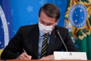 Leia mais sobre o artigo Bolsonaro assina decreto que viabiliza privatização do SUS