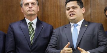 Alcolumbre convida Bolsonaro para ir ao Amapá