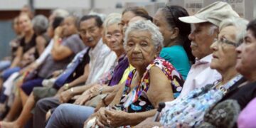 Grupo de risco da Covid, idosos somam mais de 158 mil eleitores em Manaus