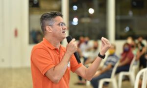 Read more about the article David Almeida divulga carta aberta à população contra onda de fake news