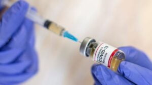 Leia mais sobre o artigo Governo anuncia plano nacional de vacinação contra covid-19