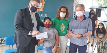 Com investimento de R$ 41 milhões, prefeito inicia entrega de cartões do ‘Nossa Merenda’