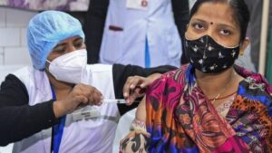 Leia mais sobre o artigo França acelera vacinação, Índia prepara campanha e China bloqueia cidades; o combate à Covid-19 pelo mundo