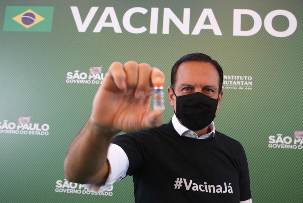 Você está visualizando atualmente São Paulo inicia vacinação contra COVID-19 e envia 50 mil doses para Manaus
