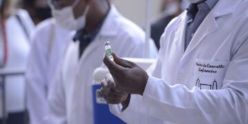 Saúde atualiza plano de vacinação com novas categorias na prioridade