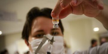 Fiocruz confirma chegada de novo lote de vacinas ainda em fevereiro
