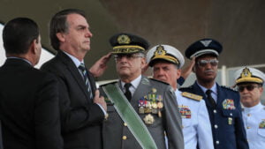 Read more about the article Urgente | Comandantes das Forças Armadas entregam os cargos
