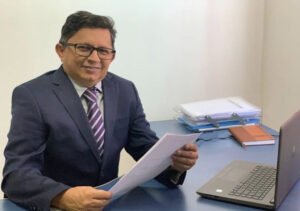 Leia mais sobre o artigo Sinésio Campos cria frente parlamentar contra a privatização dos Correios