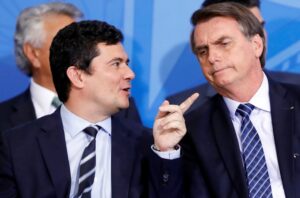 Read more about the article Bolsonaro só perde para Moro no segundo turno