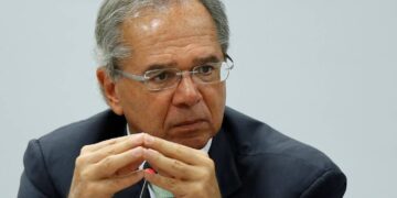 Paulo Guedes: ‘Com vacinação em massa, Brasil pode crescer até 3,5% em 2021’