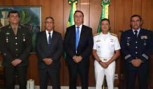 Leia mais sobre o artigo Bolsonaro define novos comandantes de Exército, Marinha e Aeronáutica