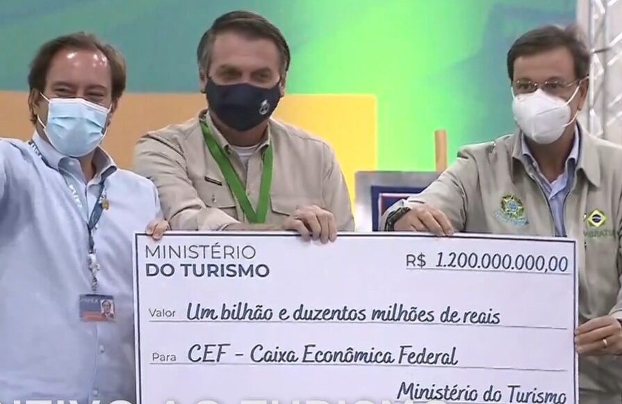 Você está visualizando atualmente Urgente | Bolsonaro anuncia R$ 128 milhões para o Banco da Amazônia