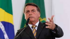 Leia mais sobre o artigo Patriota expulsa críticos do presidente Bolsonaro