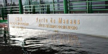 Nível do Rio Negro, em Manaus, atinge cota de inundação severa