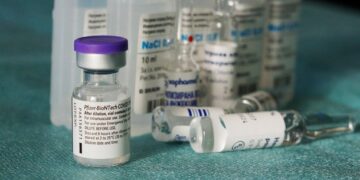 Pfizer pede autorização para uso da vacina em adolescentes
