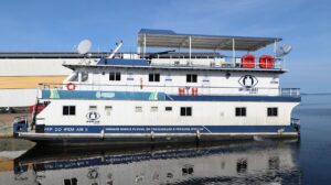 Leia mais sobre o artigo Governo substitui hospital por barco do Ipem em Careiro da Várzea