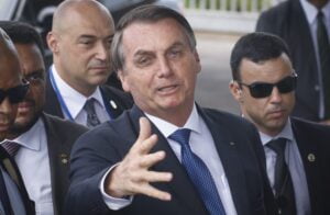 Leia mais sobre o artigo ‘Sou imorrível, imbrochável e também sou incomível’, diz Bolsonaro