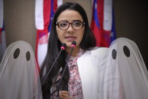 Read more about the article Opinião | Descoberto esquema de contratação de funcionários fantasmas no gabinete da deputada Mayara Pinheiro