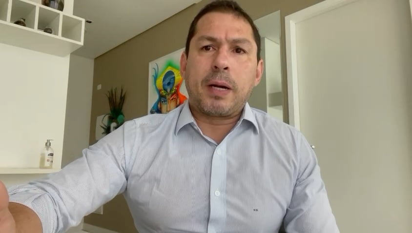 Você está visualizando atualmente ‘Tem que parar de destilar ódio e comprar vacina’, critica Marcelo Ramos sobre postura de Bolsonaro em live