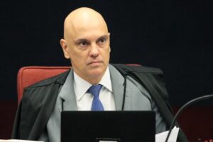 Leia mais sobre o artigo Moraes diz que voto impresso “não contribui para a democracia”