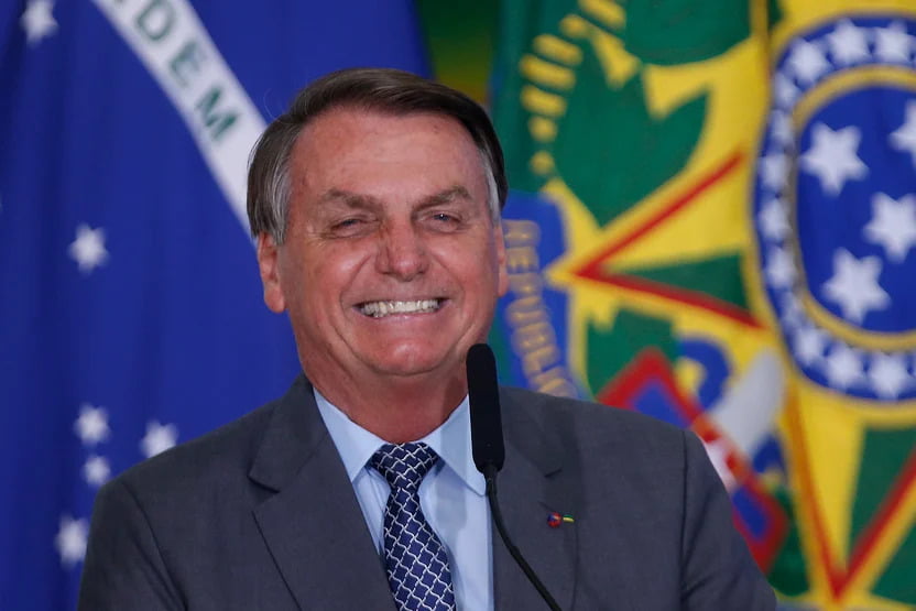 Você está visualizando atualmente Bolsonaro comemora morte de Lázaro: ‘CPF cancelado!’