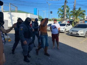 Read more about the article Polícia prende 14 pessoas por participação em atos de vandalismo no AM