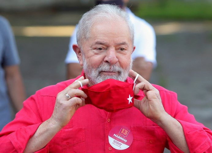 Você está visualizando atualmente Lula e Chico Buarque assinam carta no The New York Times contra embargo à Cuba
