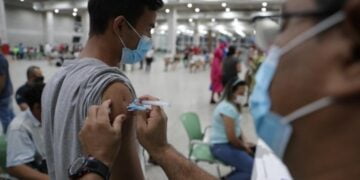 Vacina Amazonas | Mais de 40 mil pessoas foram vacinadas contra Covid-19