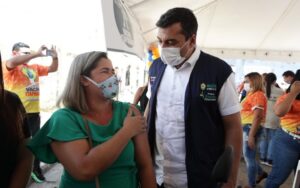 Leia mais sobre o artigo Vacina Amazonas | Mutirão vacinou mais de 6 mil pessoas nas primeiras quatro horas