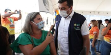 Vacina Amazonas | Mutirão vacinou mais de 6 mil pessoas nas primeiras quatro horas
