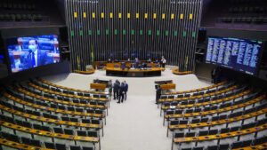 Leia mais sobre o artigo Deputados que aprovaram LDO registram voto contrário ao “golpe do fundão”