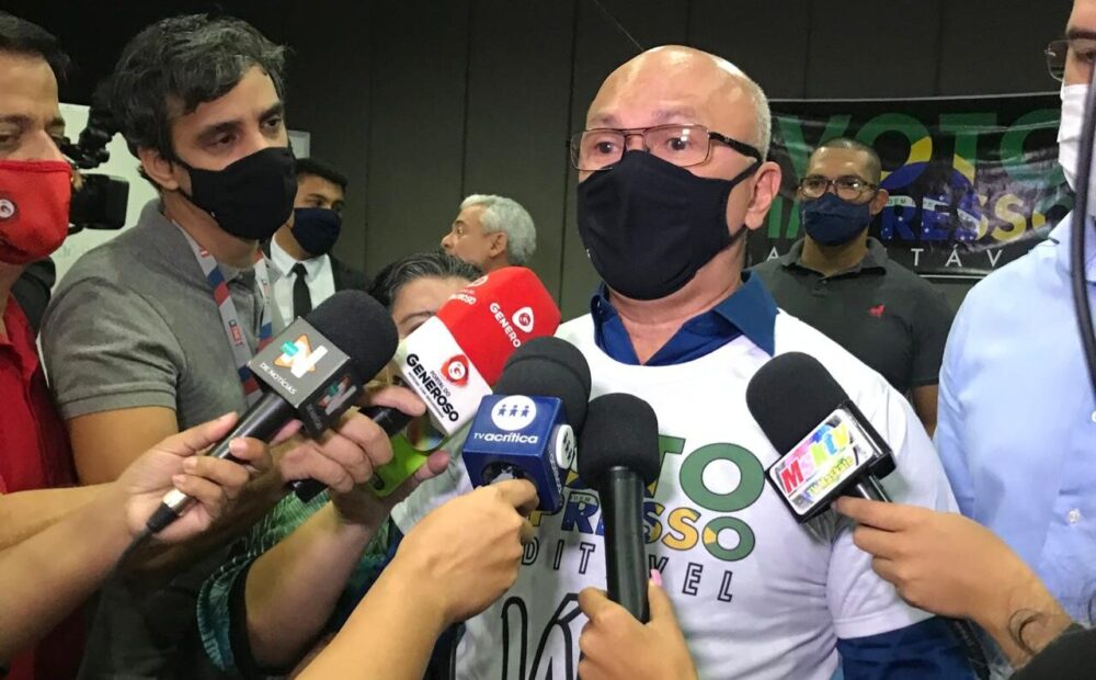 Você está visualizando atualmente ‘Precisam parar de esconder’, afirma Menezes sobre pré-candidatura às eleições 2022