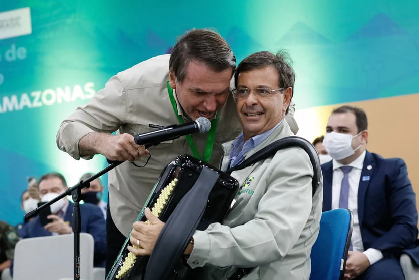 Você está visualizando atualmente ‘Acho que o Gilson quer ser senador’, diz Bolsonaro