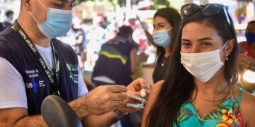 Wilson Lima acompanha início do 3º mutirão Vacina Amazonas na capital