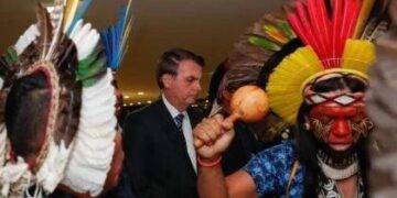 Indígenas denunciam Bolsonaro por genocídio no Tribunal Internacional Penal de Haia