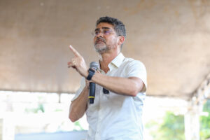 Read more about the article Opinião | David Almeida declara guerra contra Águas de Manaus e contra o aumento da tarifa