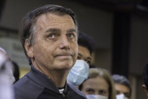 Leia mais sobre o artigo ‘Tenho três alternativas: estar preso, morto ou a vitória’, diz Bolsonaro sobre seu futuro