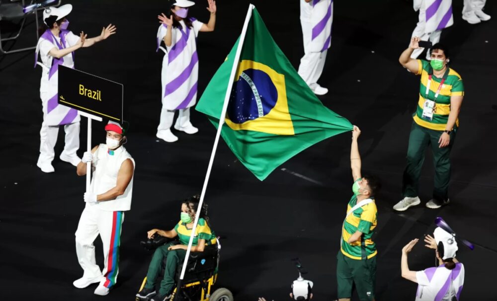 Você está visualizando atualmente Paralimpíadas | Abertura tem protesto, dupla brasileira e bandeira afegã