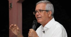Read more about the article Eleições 2022 | Romero critica pré-candidatos ao Governo e dá sinais de que pode entrar na disputa