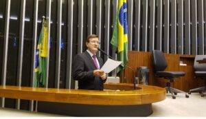 Read more about the article Zé Ricardo destaca 1 mil dias do que chamou de “desgoverno” de Bolsonaro, marcado por retrocessos ao país e ao Amazonas