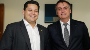 Read more about the article Bolsonaro critica Alcolumbre por não pautar a indicação de André Mendonça ao STF